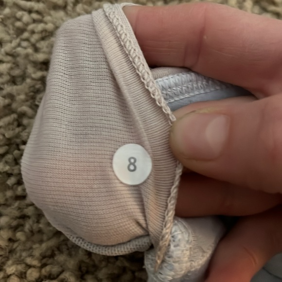 Lululemon us size 8 women’s race back sports bra in light blue - Picture 3 of 3